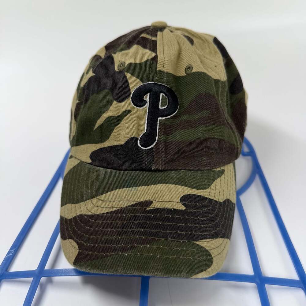 Fan Favorite Philadelphia Phillies Camo Baseball Hat